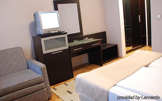 Beograd 3* Lukavica